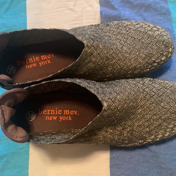 NEW Bernie Mev Sexy CNL Sz 38